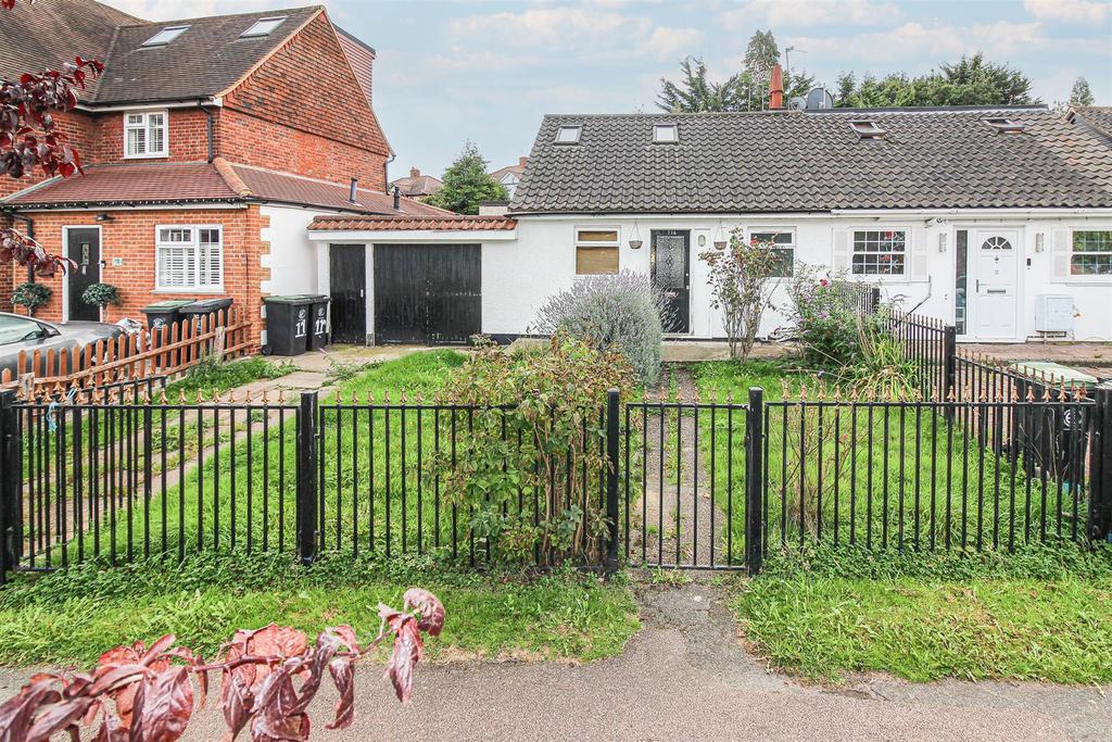 Loughton Way, Buckhurst Hill 2 bed bungalow £499,995