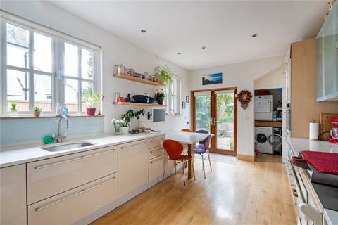 4 bedroom semi-detached house for sale - London Road, Redhill, Surrey, RH1