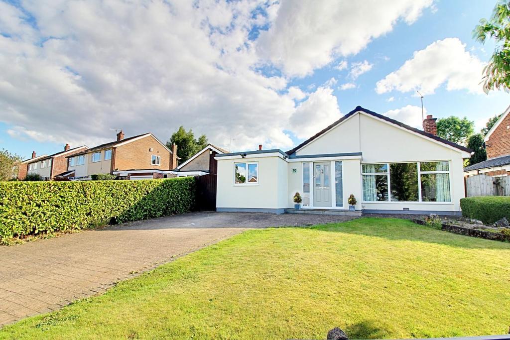 Brooklands Way, Menston, Ilkley, LS29 6PP 3 bed detached bungalow £