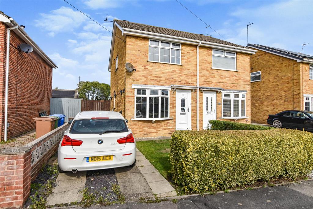 Maplewood Avenue, Hull 2 bed semidetached house for sale £160,000