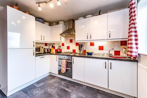 24 Overcroft Rise, Sheffield, S17 4AX