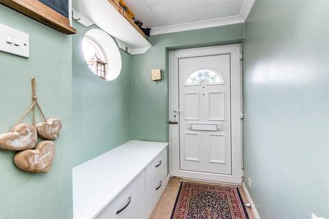 24 Overcroft Rise, Sheffield, S17 4AX