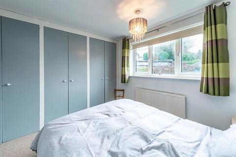 24 Overcroft Rise, Sheffield, S17 4AX