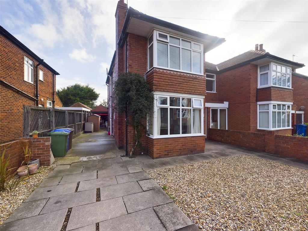 Lambert Road, Bridlington 3 bed semidetached house £259,950