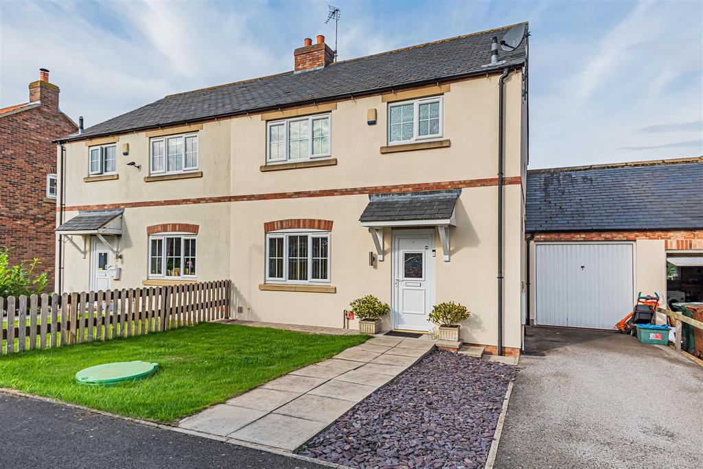 6 Meadowfield Close, Swinton, Malton, YO17 6RA 3 bed semidetached