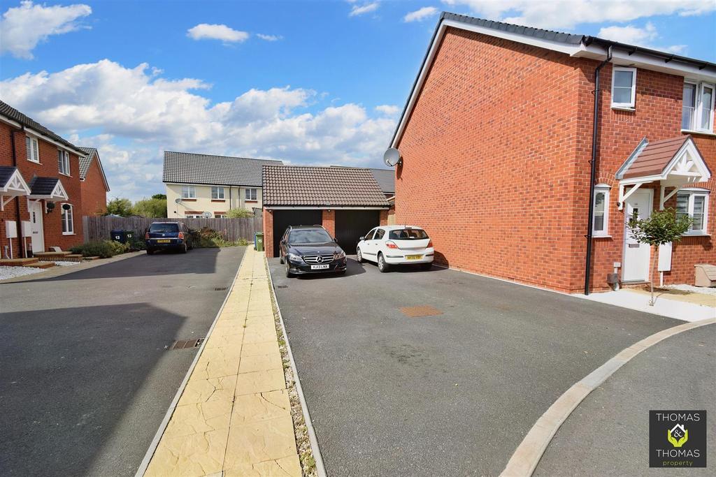 Hawthorne Close, Brockworth 3 bed terraced house £285,000
