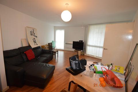 2 bedroom flat for sale, Boston Street, Manchester M15