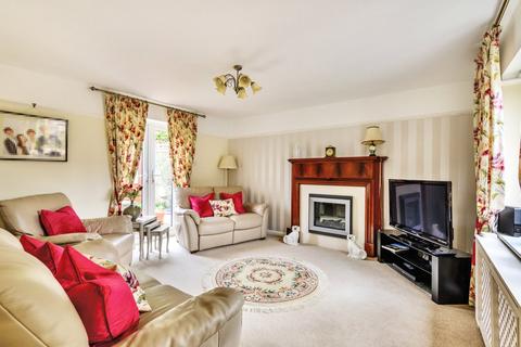 4 bedroom detached house for sale - Vicarage Lane, Kingsthorpe, Northampton, Northamptonshire, NN2