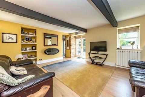 25a Collegiate Crescent, Sheffield, S10 2BJ