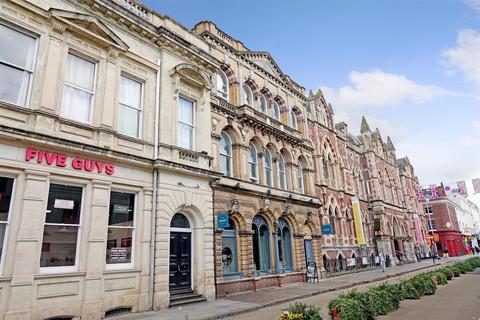 Studio for sale - Queen street ,