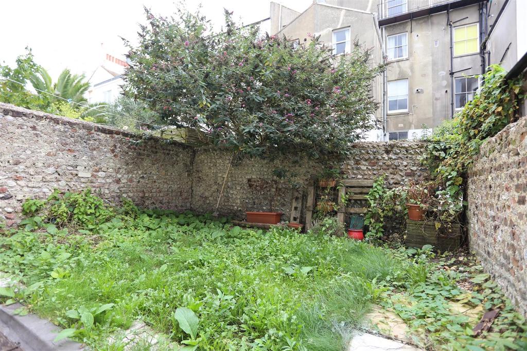 Lansdowne Street, Hove 1 bed flat £1,050 pcm (£242 pw)