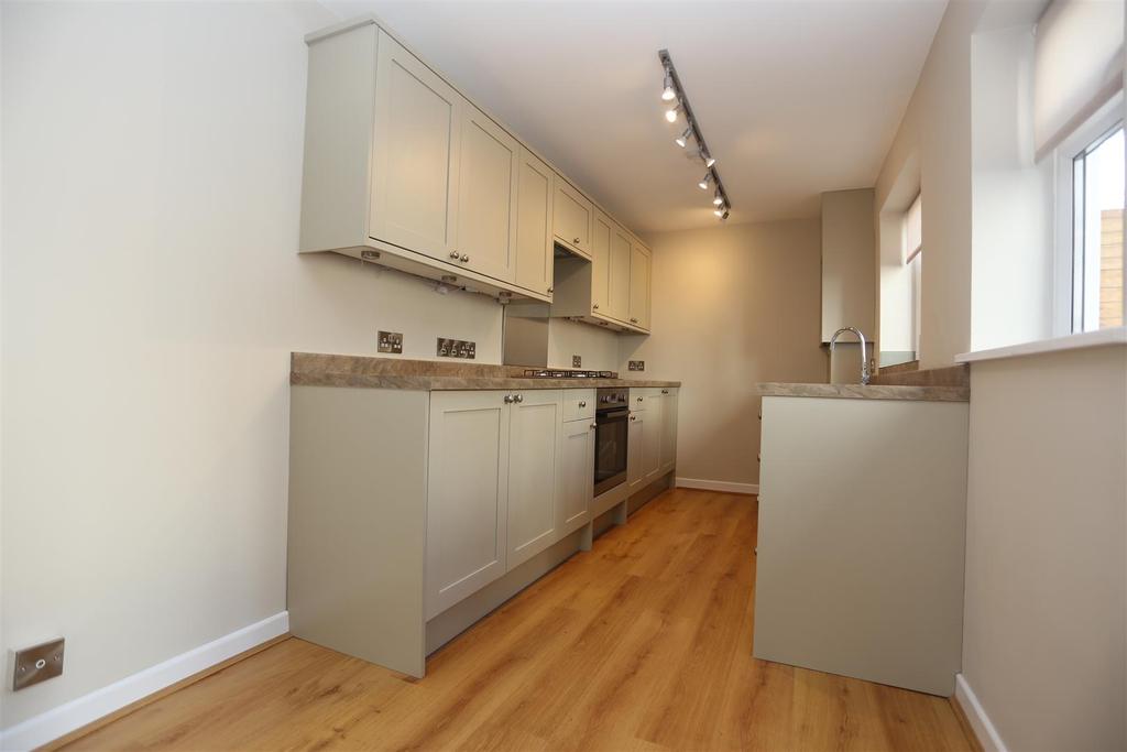 2, 5 Montpelier Crescent  kitchen3.JPG