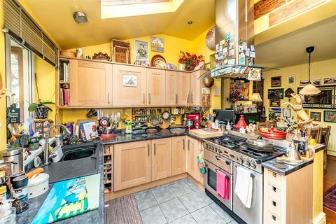 145 Alexandra Road, Sheffield, S2 3EH