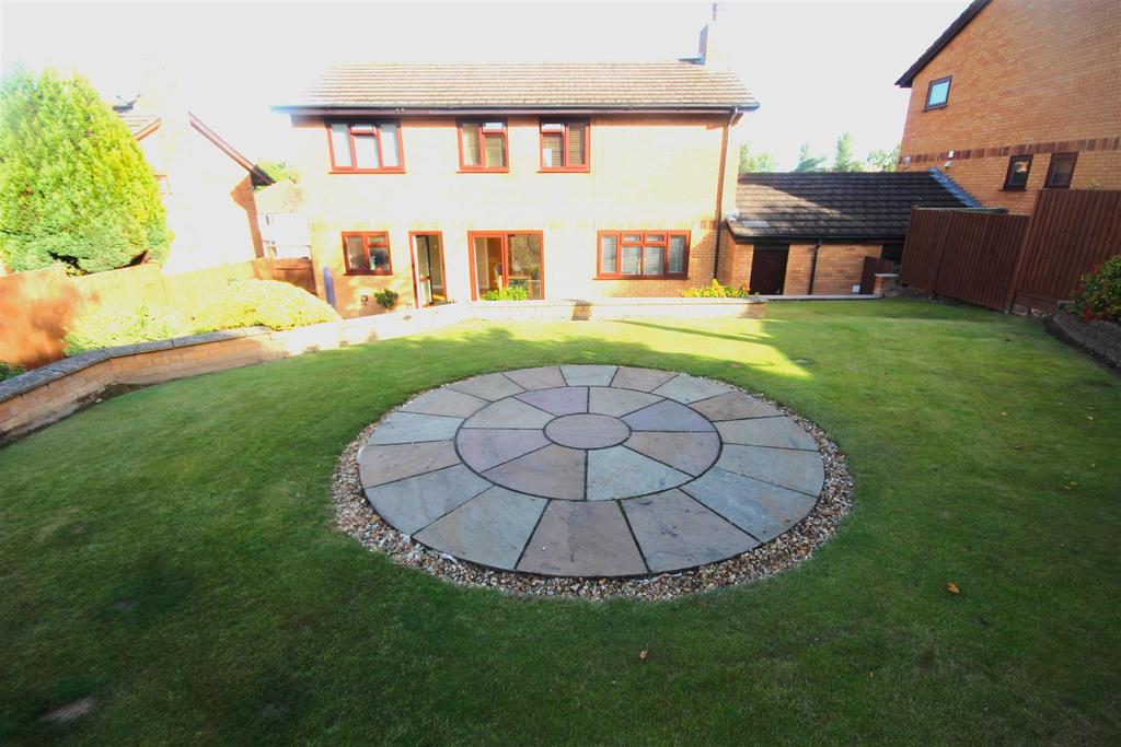 Peulwys Lane, Old Colwyn 4 bed detached house £359,950