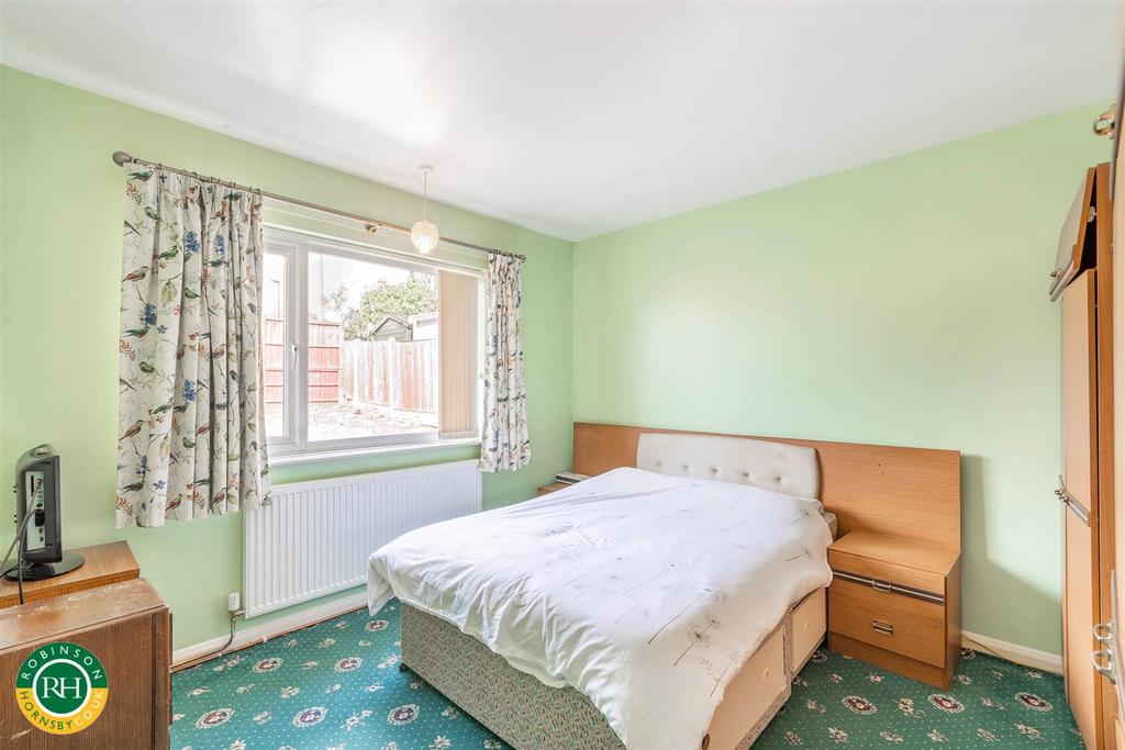 Master bedroom.jpg