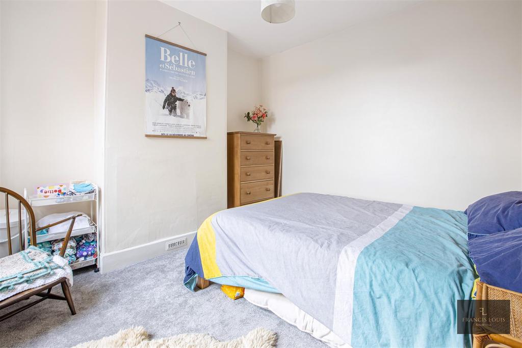 Clinton Avenue, Exeter 3 bed terraced house £375,000