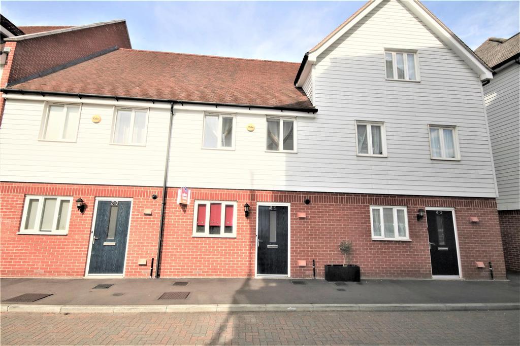 Westwood Drive, Canterbury 2 bed house £1,300 pcm (£300 pw)