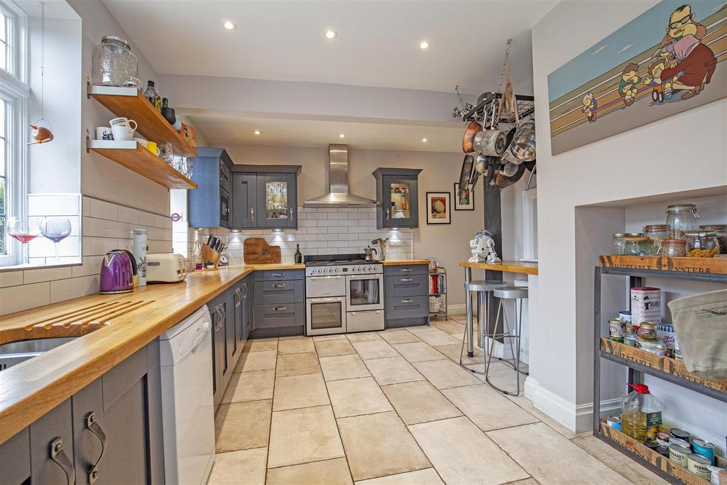 Kitchen-2.jpg
