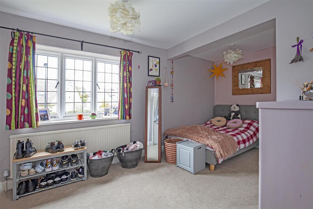 Bedroom 3-1.jpg