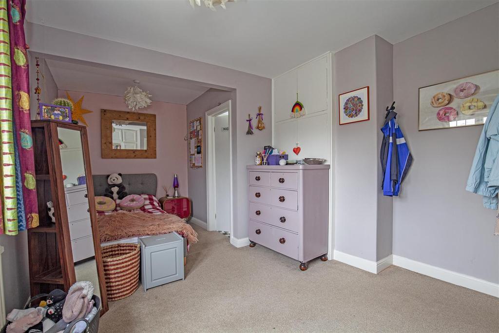 Bedroom 3-2.jpg