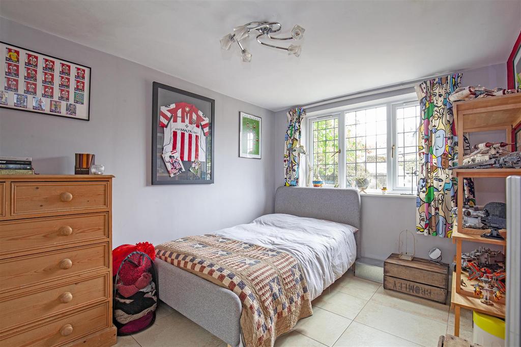Bedroom 4-1.jpg