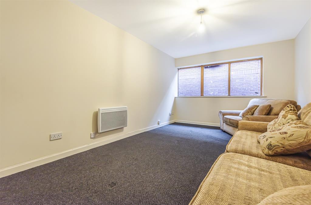 Warburton Place, Atherton, Manchester 1 bed flat £475 pcm (£110 pw)