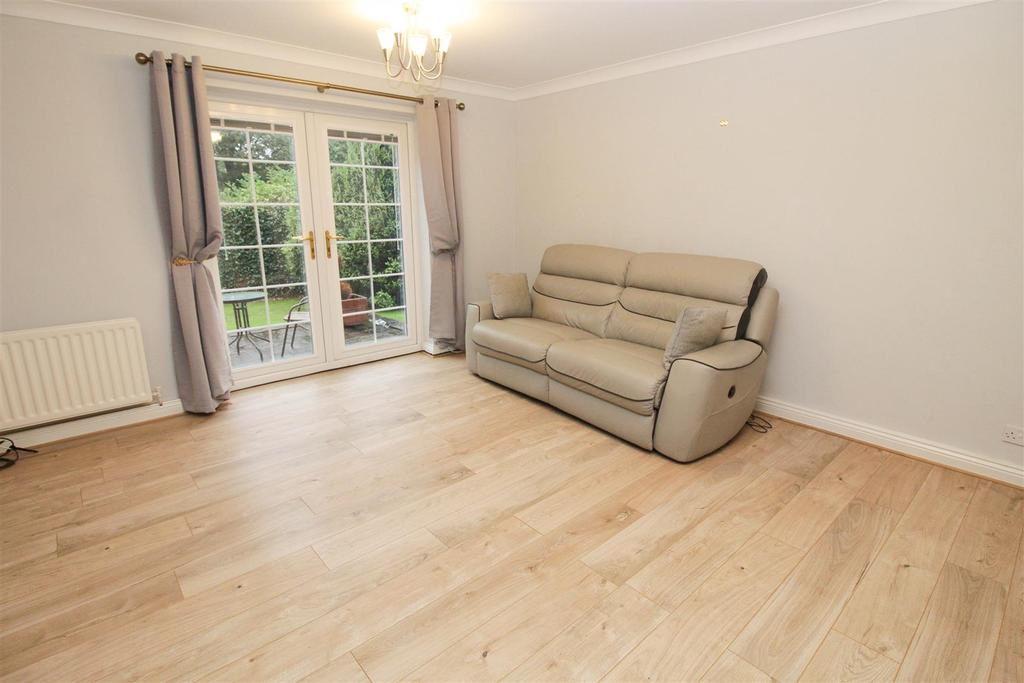 The Hollys, Birtley, Chester Le Street 3 bed detached house £950 pcm