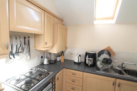 2 bedroom coach house to rent - Campion Road, Hatfield