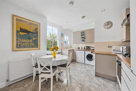 120 Durham Road, London, SW20 0DG