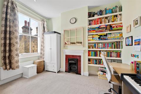 120 Durham Road, London, SW20 0DG