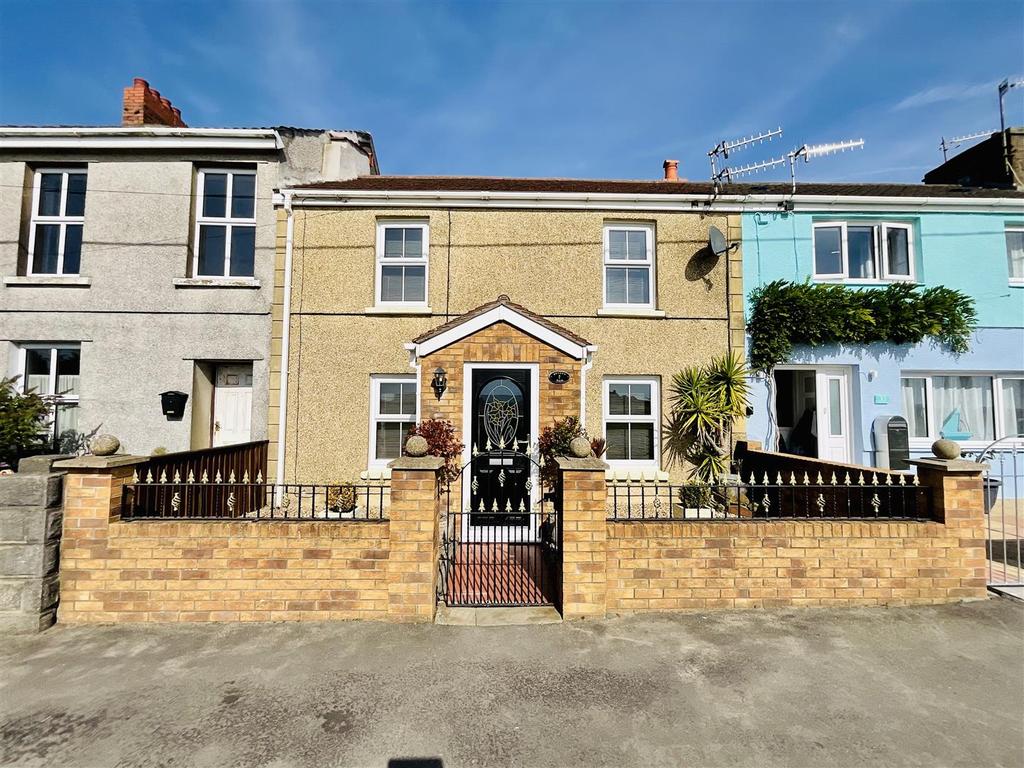 Seaview Terrace, Burry Port 3 bed terraced house £240,000