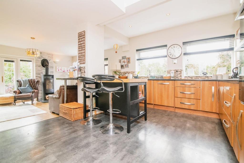 Ladbrook Road, Solihull 4 bed semidetached house £700,000