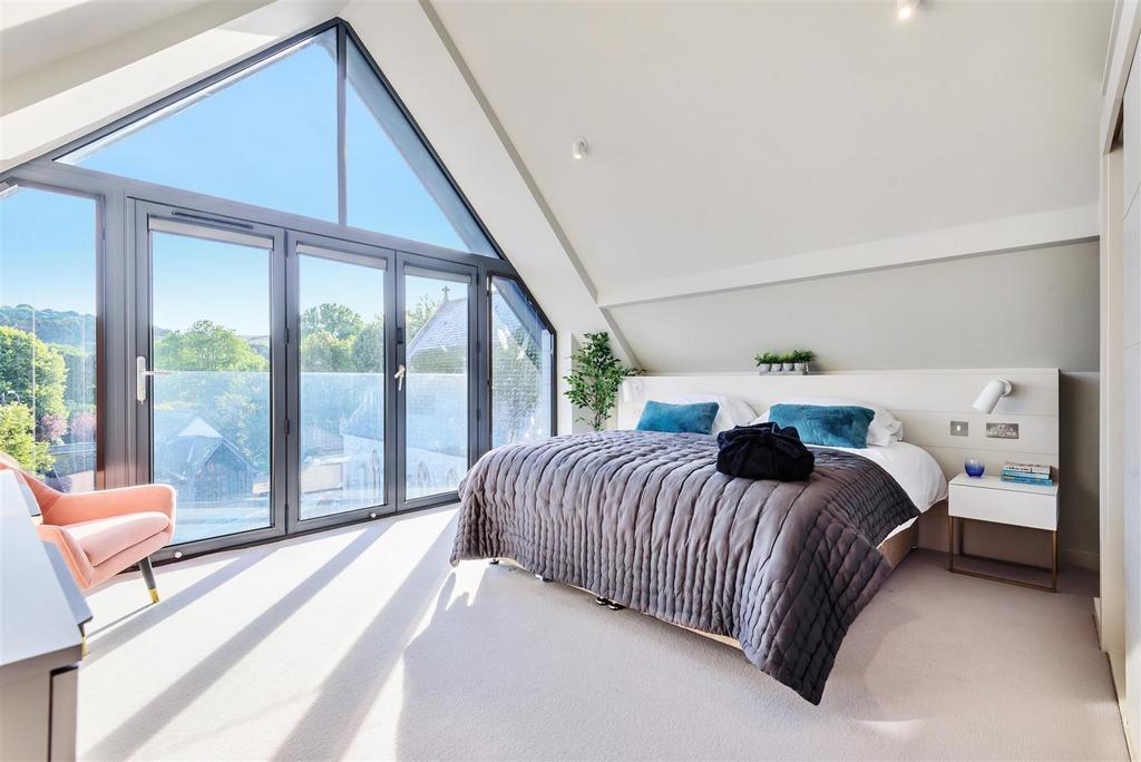 Master Bedroom.jpg