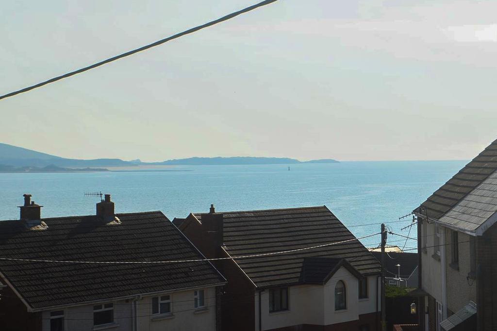 Penllech, Llanelli 3 bed semidetached house for sale £140,000