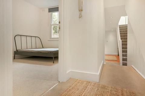 Flat 1, 1 Rattray Road, London, SW2 1AY