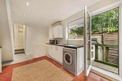 Flat 1, 1 Rattray Road, London, SW2 1AY