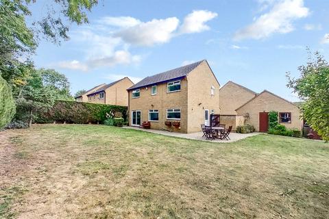 4 Casterton Close, Heelands, Milton Keynes, MK13 7QP
