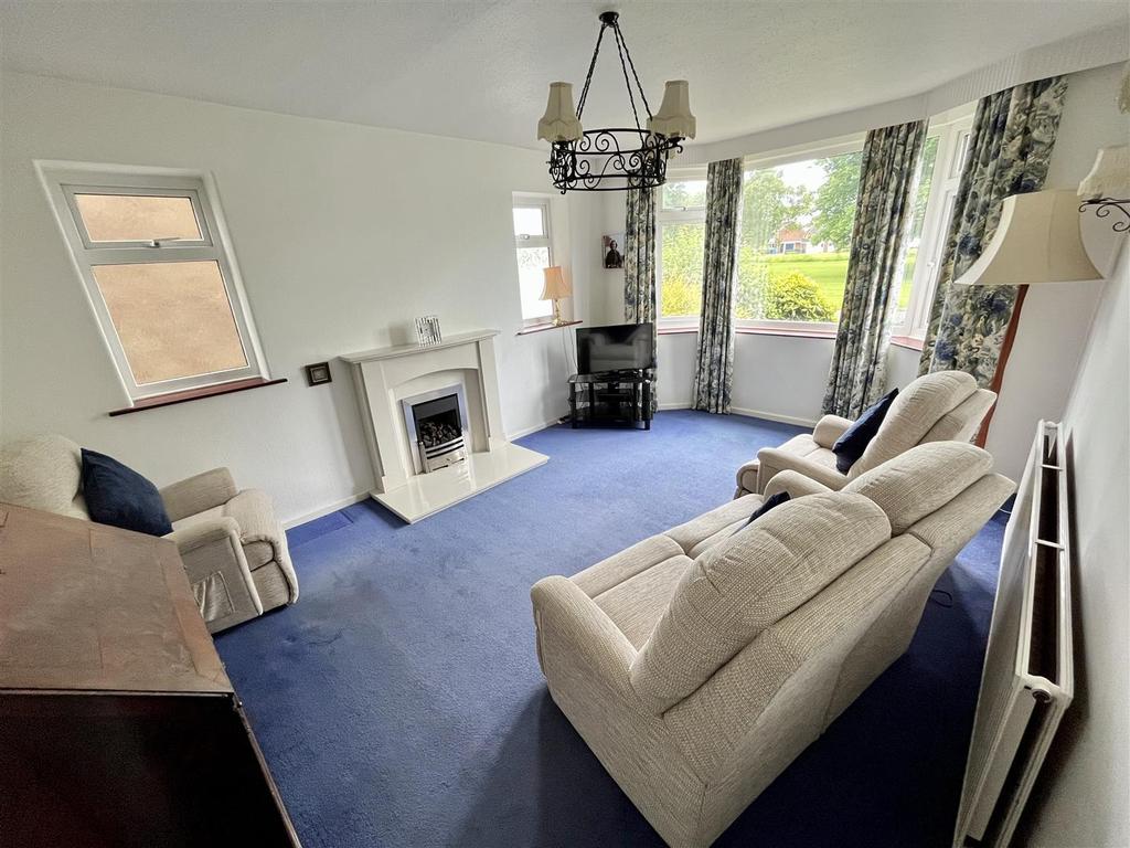 Dalebrook Road, Sale 3 bed detached house for sale £478,000