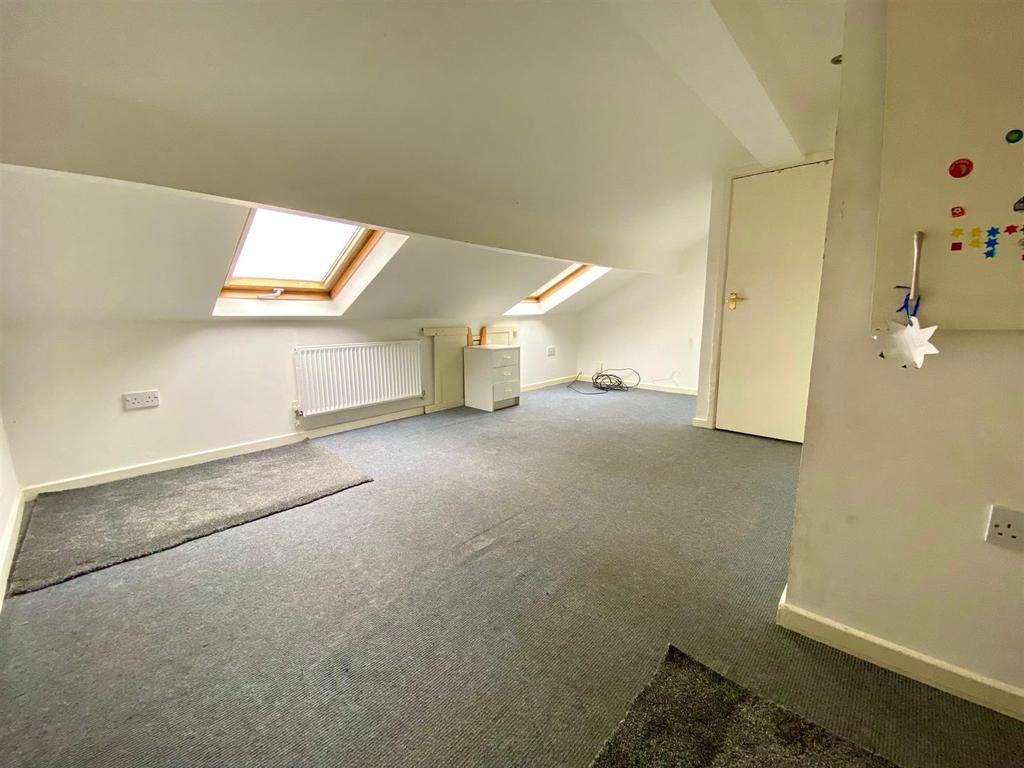 LOFT ROOM 2.jpg