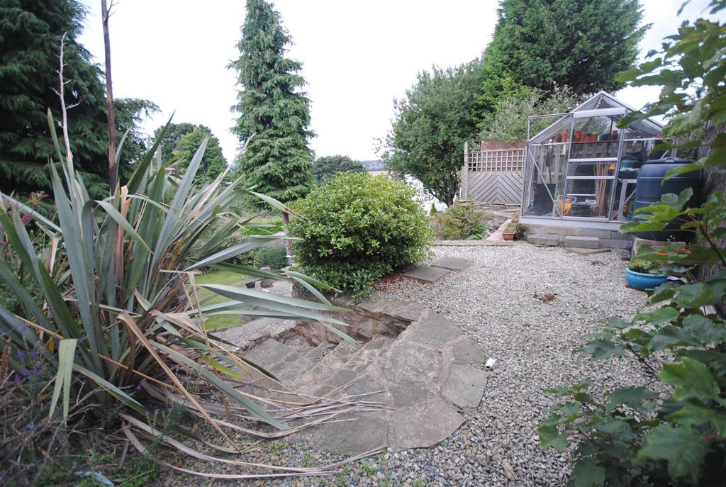 4wellanesidegarden3.JPG