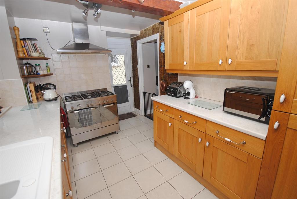 4wellanekitchen2.JPG