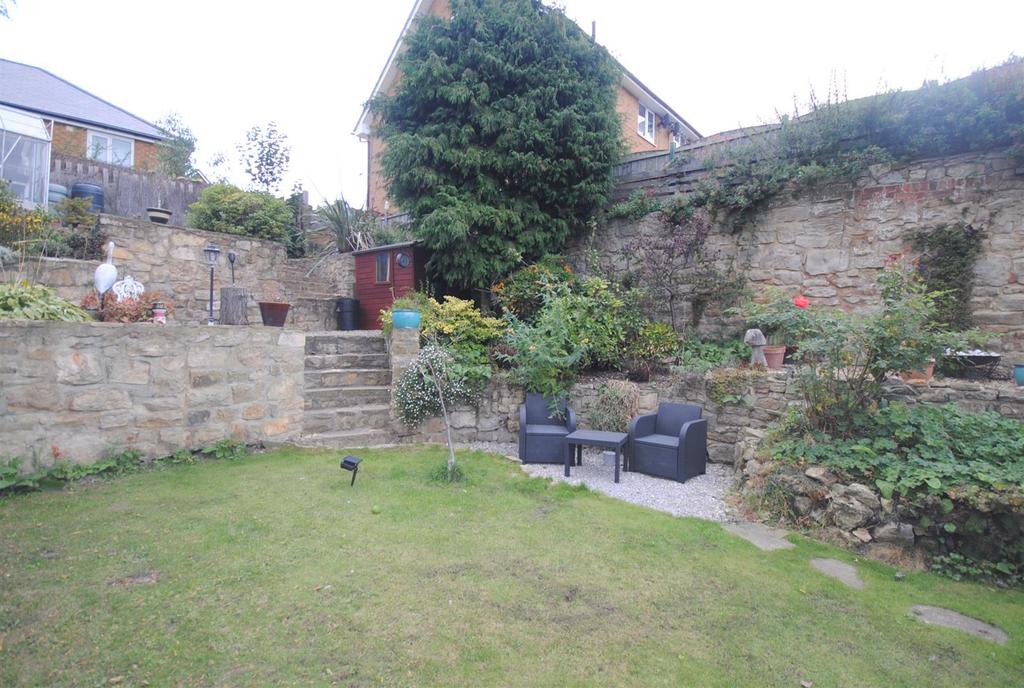 4wellanesidegarden4.JPG