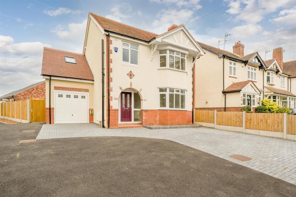 Wolverhampton Road Kingswinford Dy Hy Bed Detached House For Sale