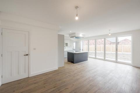 29 Wolverhampton Road, Kingswinford, DY6 7HY