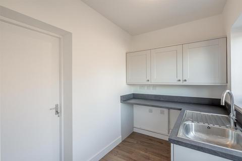 29 Wolverhampton Road, Kingswinford, DY6 7HY