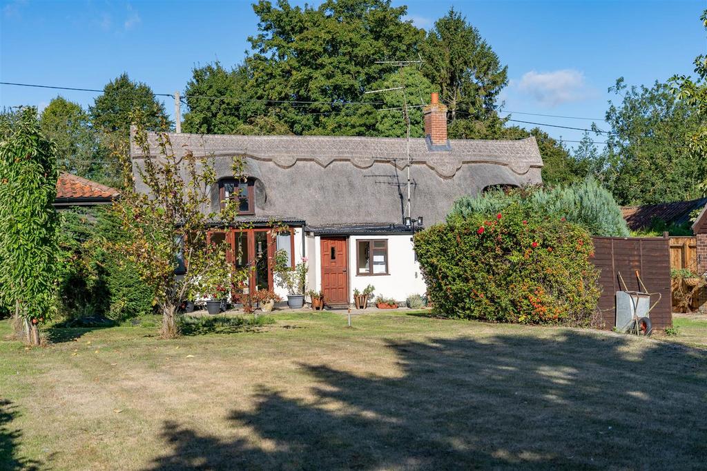 5 picture-perfect cottages for sale in the UK right now