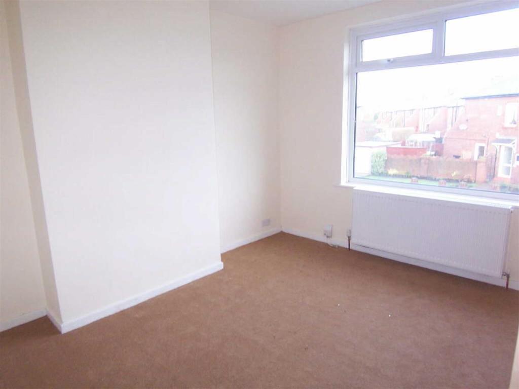 Dene Crescent, Wallsend 2 bed apartment £75,000