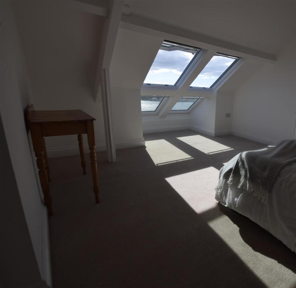 Resized Bedroom Neyland heights.JPG