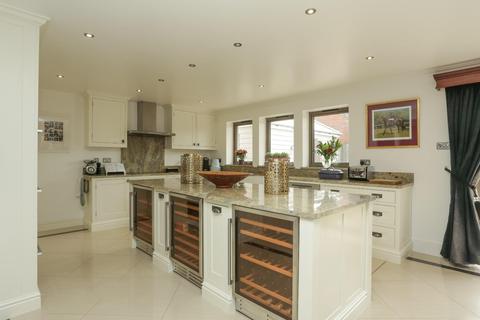 4 bedroom detached house for sale - Genesta Avenue, Whitstable