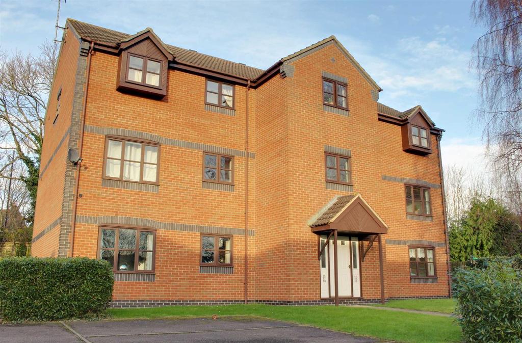 Boakes Drive, Stonehouse 2 bed apartment £795 pcm (£183 pw)